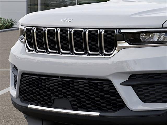 new 2025 Jeep Grand Cherokee car, priced at $43,575