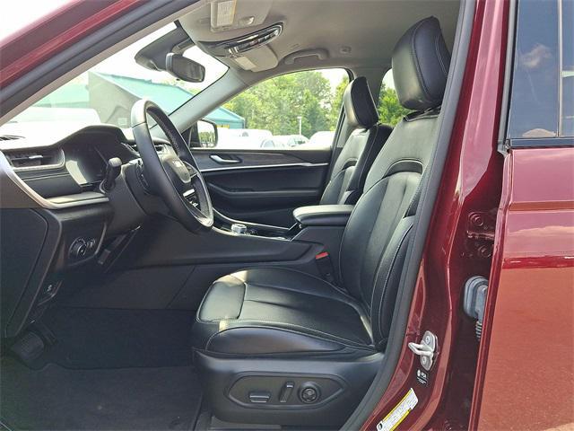 used 2022 Jeep Grand Cherokee car, priced at $33,900