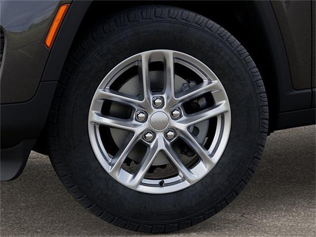 new 2025 Jeep Grand Cherokee car, priced at $44,170