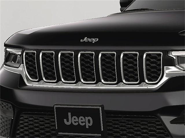 new 2025 Jeep Grand Cherokee car, priced at $42,375