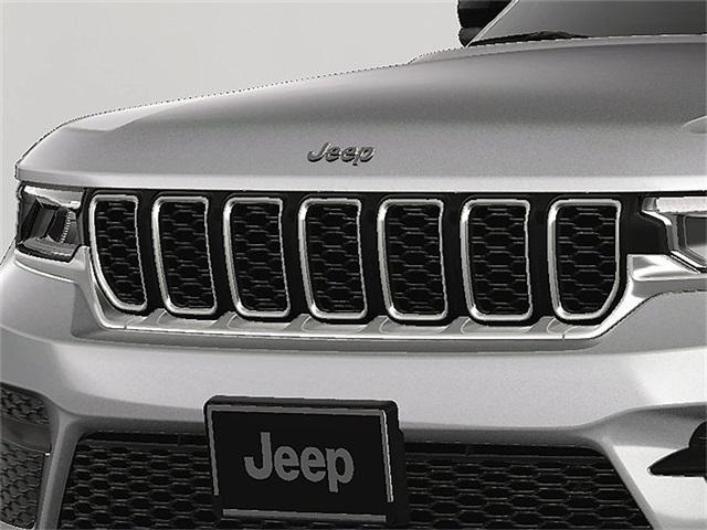 new 2025 Jeep Grand Cherokee car, priced at $44,595