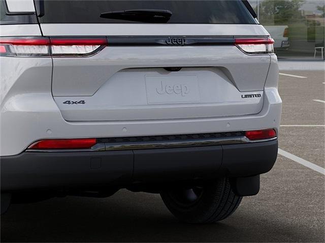 new 2025 Jeep Grand Cherokee car, priced at $50,050