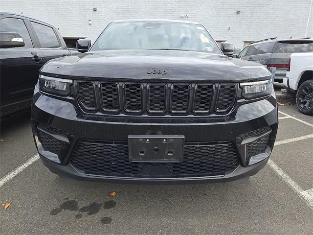 used 2023 Jeep Grand Cherokee car, priced at $32,900