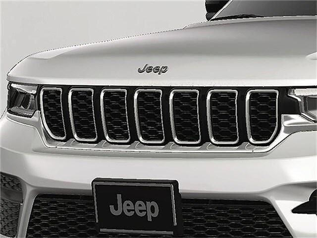 new 2025 Jeep Grand Cherokee car, priced at $43,575