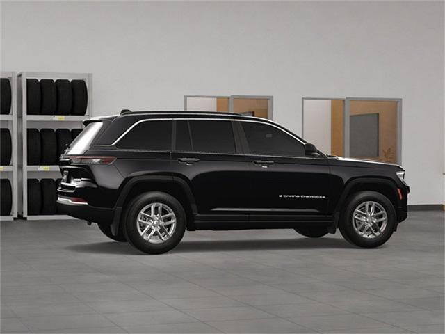 new 2025 Jeep Grand Cherokee car, priced at $44,395