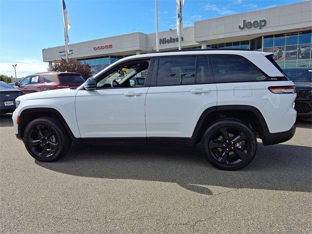 used 2024 Jeep Grand Cherokee car, priced at $39,900