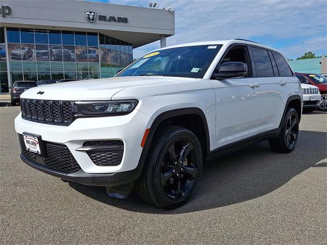 used 2024 Jeep Grand Cherokee car, priced at $39,900
