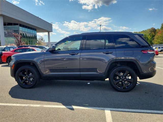 used 2024 Jeep Grand Cherokee car, priced at $41,400