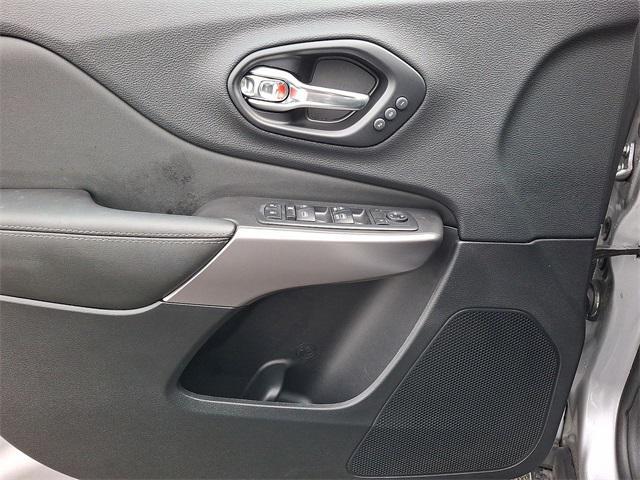 used 2019 Jeep Cherokee car, priced at $17,739