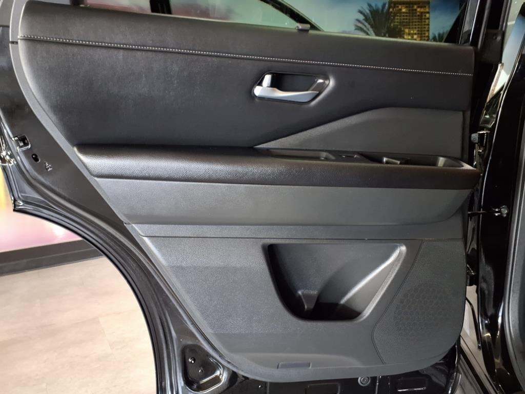 used 2025 Nissan Pathfinder car, priced at $39,999
