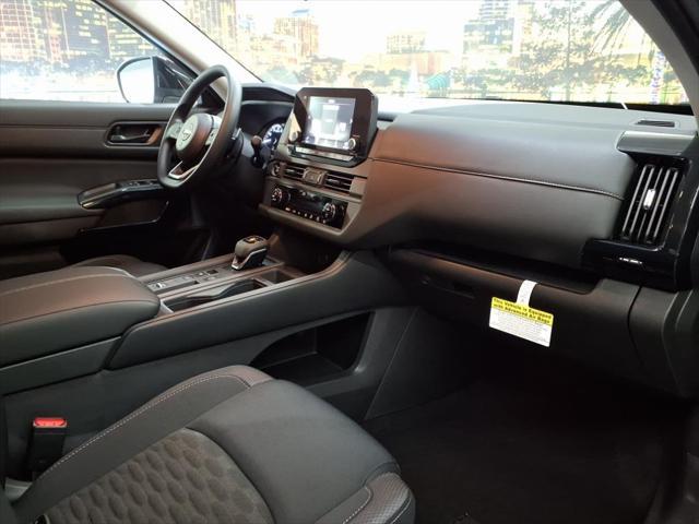 new 2025 Nissan Pathfinder car, priced at $36,221