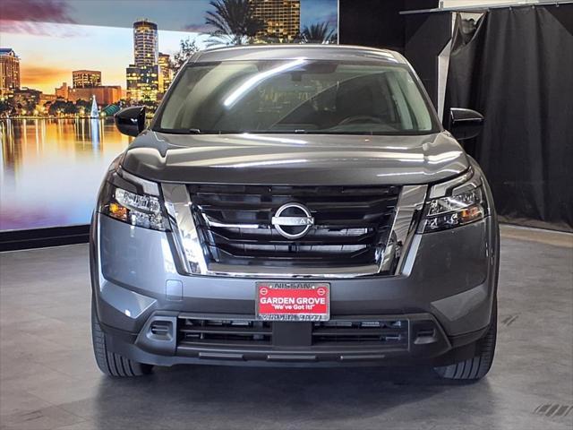 new 2025 Nissan Pathfinder car, priced at $36,221
