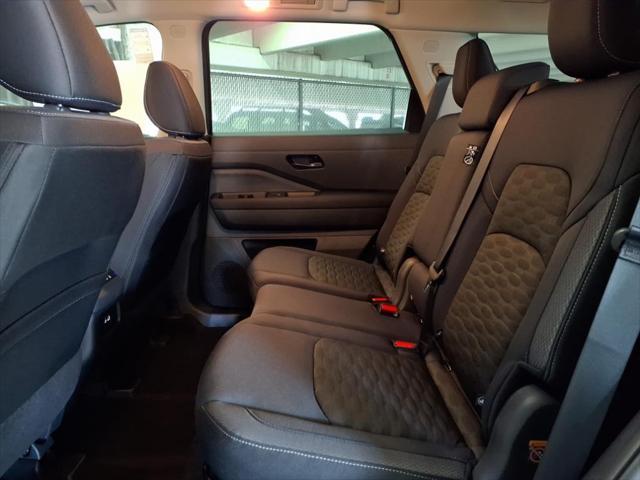 new 2025 Nissan Pathfinder car, priced at $39,888