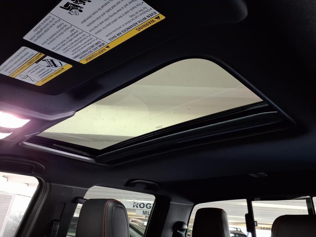 new 2025 Nissan Frontier car, priced at $40,732