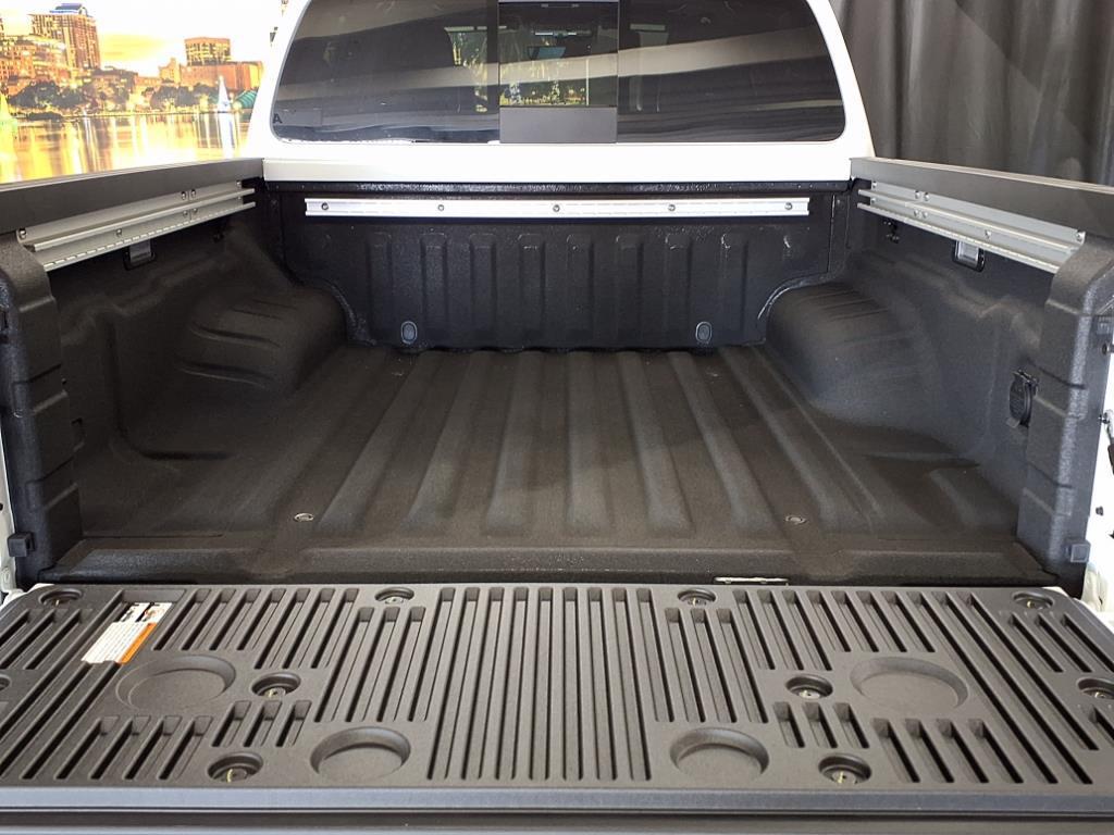 new 2025 Nissan Frontier car, priced at $40,732