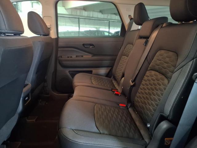 new 2025 Nissan Pathfinder car, priced at $36,300