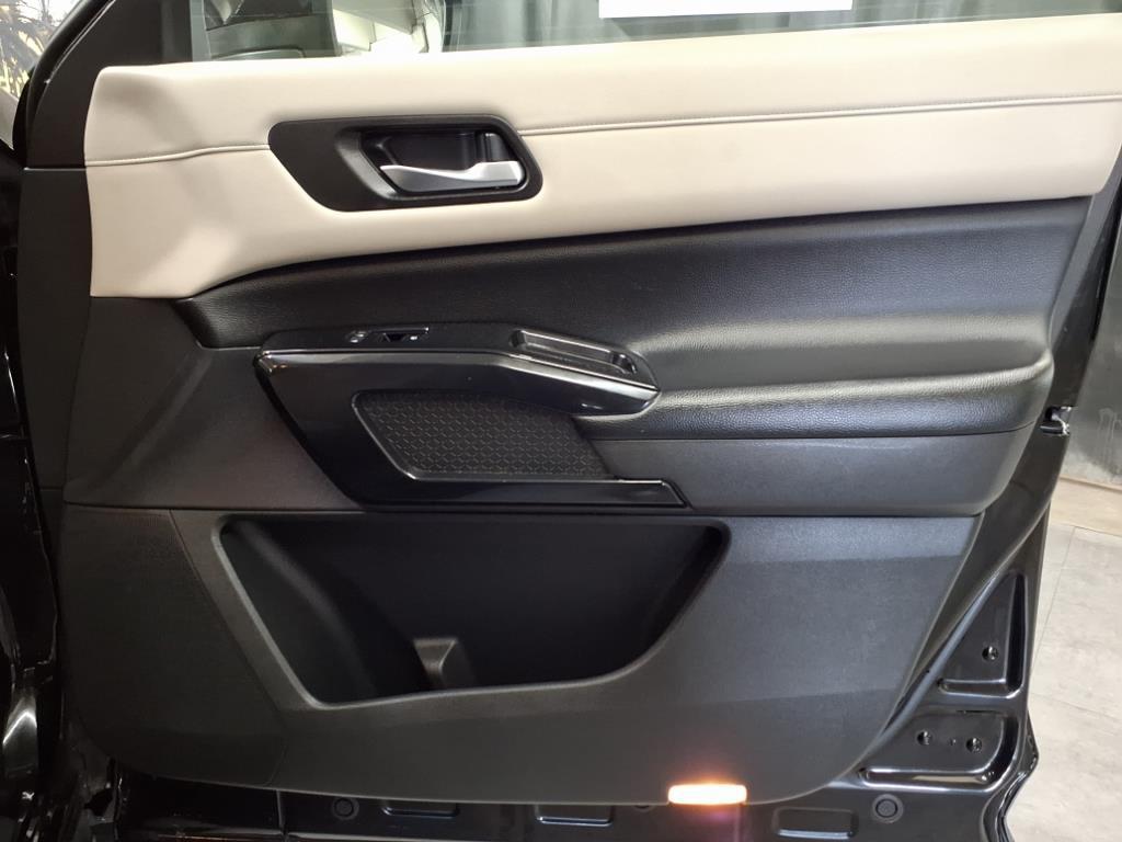 used 2022 Nissan Pathfinder car, priced at $27,999