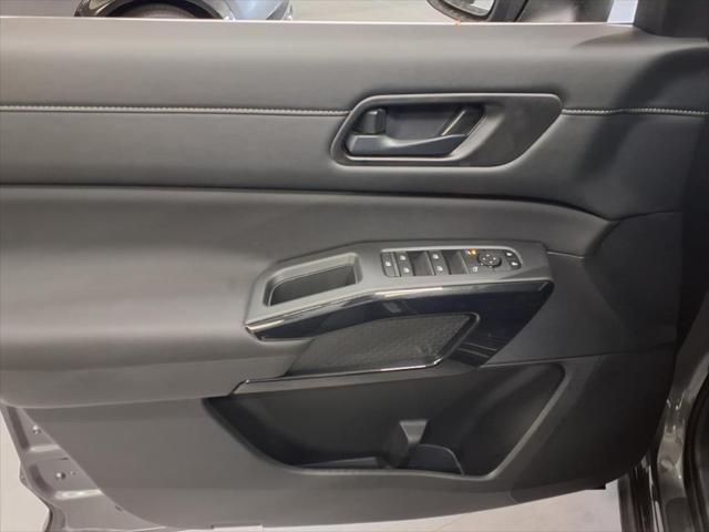 new 2025 Nissan Pathfinder car, priced at $36,353