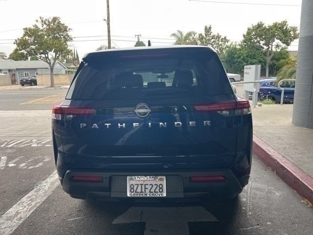 used 2022 Nissan Pathfinder car, priced at $27,999