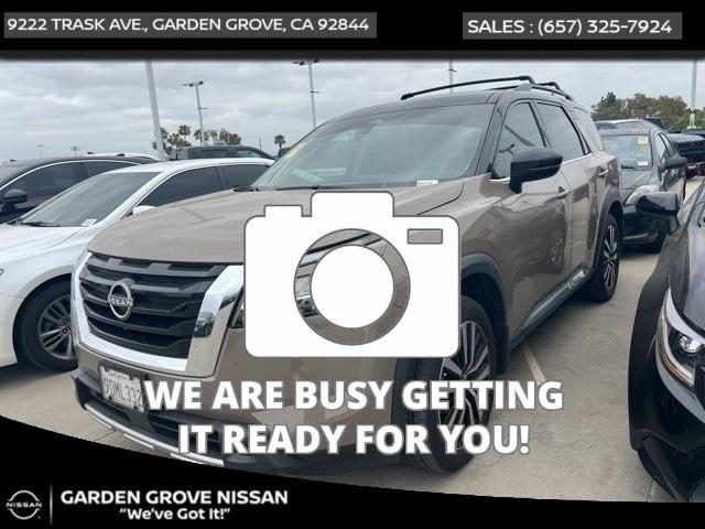 used 2023 Nissan Pathfinder car, priced at $34,999