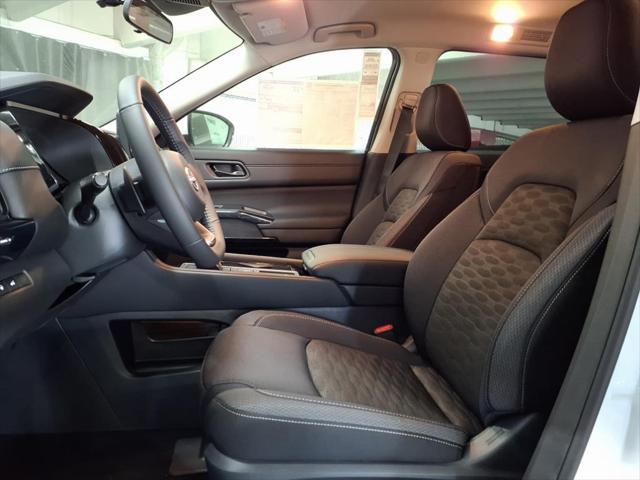 new 2025 Nissan Pathfinder car, priced at $41,606