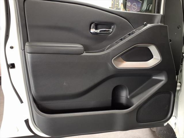 new 2025 Nissan Frontier car, priced at $36,280