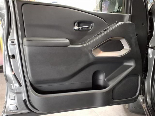 new 2025 Nissan Frontier car, priced at $36,280