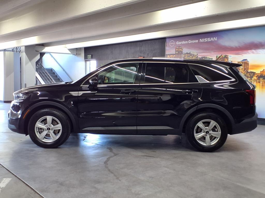 used 2023 Kia Sorento car, priced at $18,999