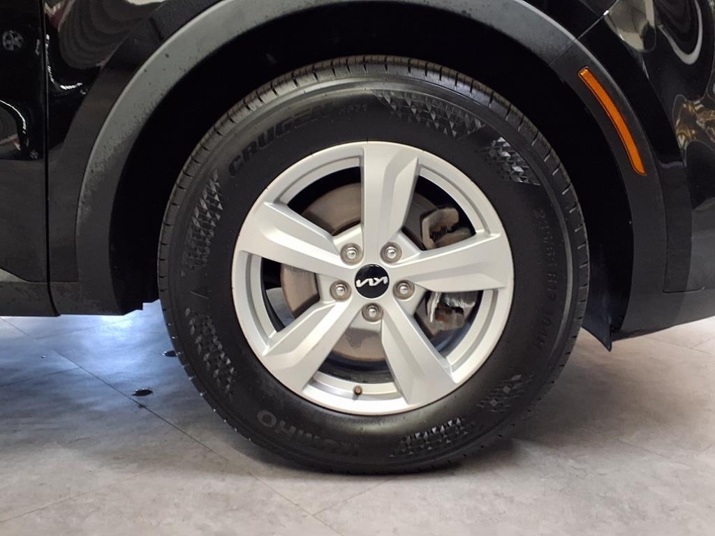 used 2023 Kia Sorento car, priced at $18,999