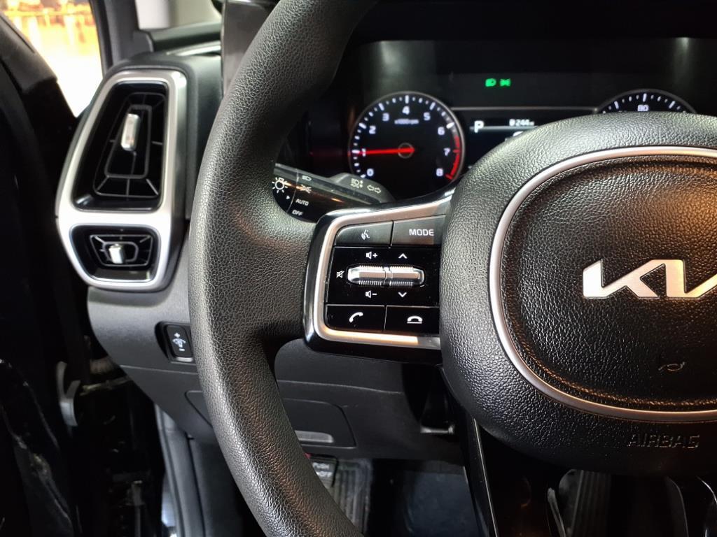 used 2023 Kia Sorento car, priced at $18,999