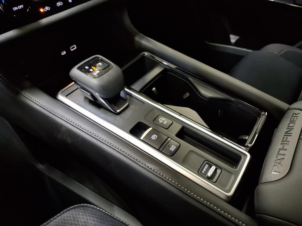 new 2025 Nissan Pathfinder car, priced at $34,669