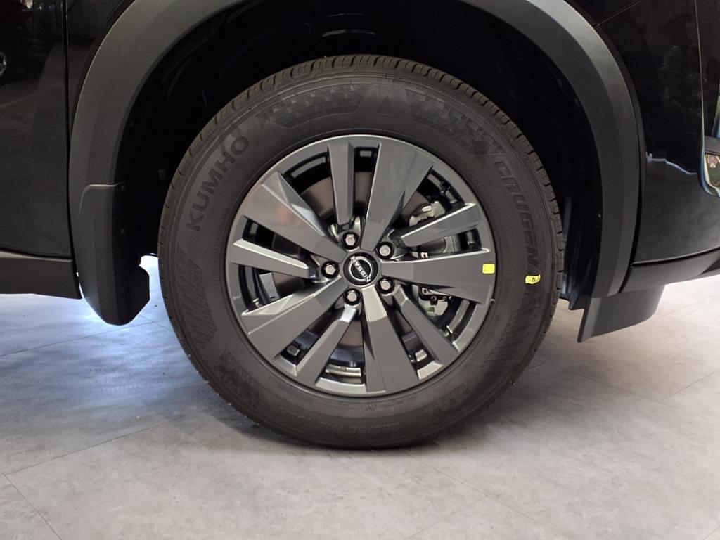 new 2025 Nissan Pathfinder car, priced at $34,669