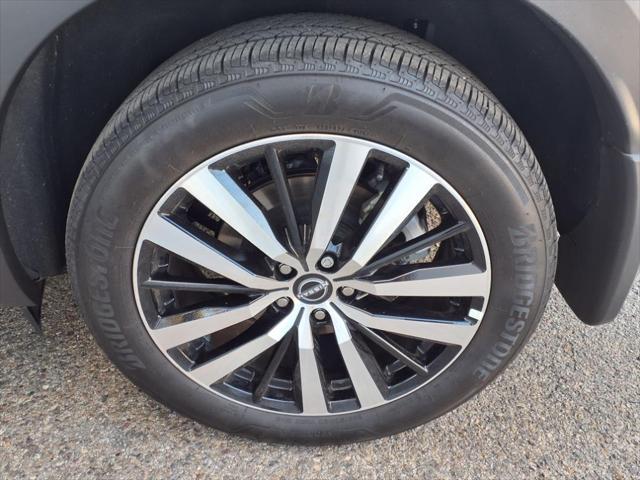 new 2025 Nissan Pathfinder car, priced at $49,292