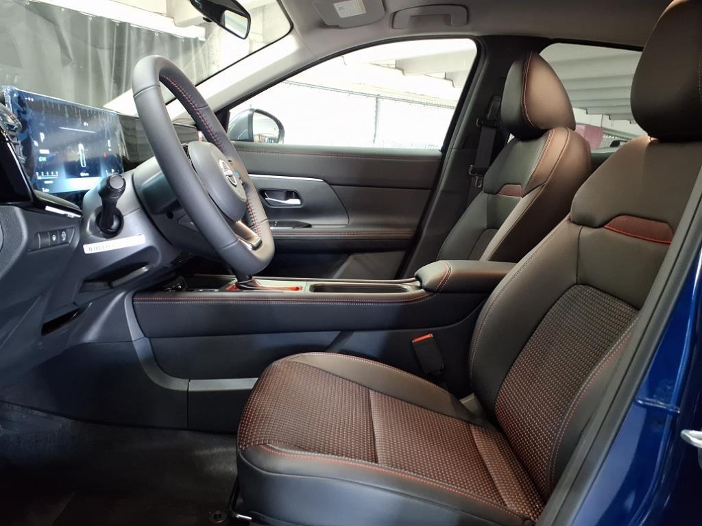 new 2025 Nissan Kicks car, priced at $27,471