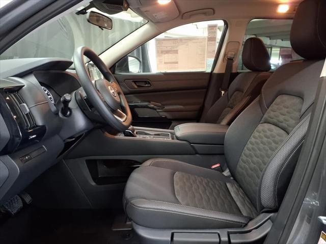 new 2025 Nissan Pathfinder car, priced at $36,300