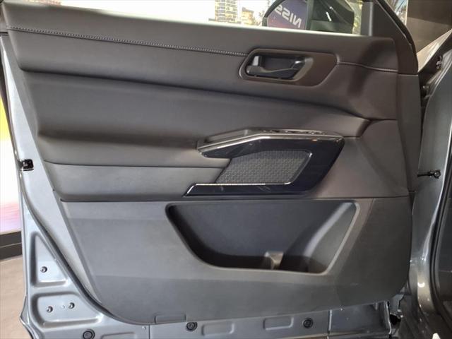 new 2025 Nissan Pathfinder car, priced at $36,300
