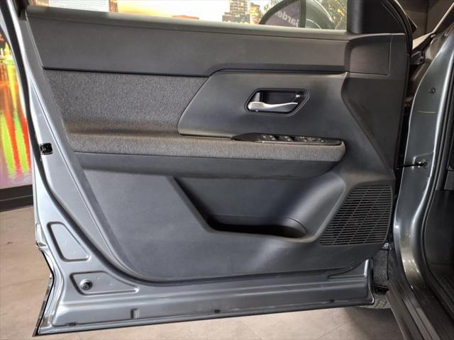 new 2025 Nissan Kicks car, priced at $25,004