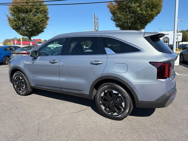 used 2025 Kia Sorento car, priced at $31,900