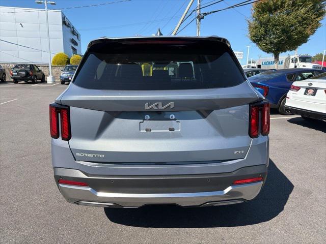 used 2025 Kia Sorento car, priced at $31,900