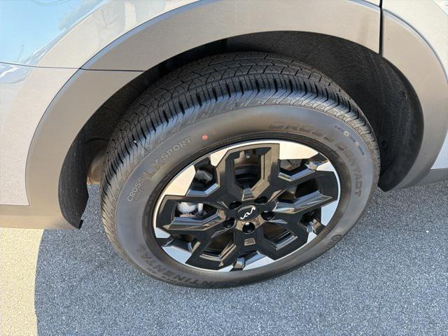 used 2025 Kia Sorento car, priced at $31,900