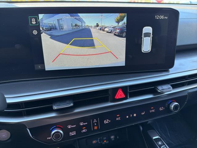 used 2025 Kia Sorento car, priced at $31,900