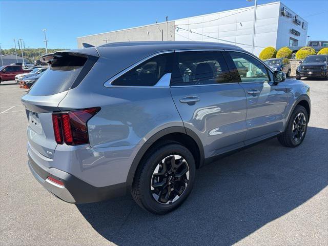 used 2025 Kia Sorento car, priced at $31,900
