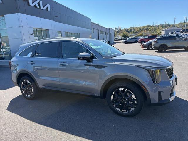 used 2025 Kia Sorento car, priced at $31,900