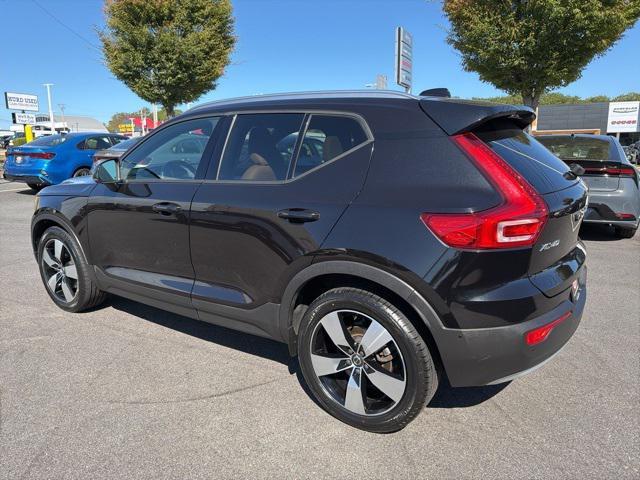 used 2019 Volvo XC40 car, priced at $17,900