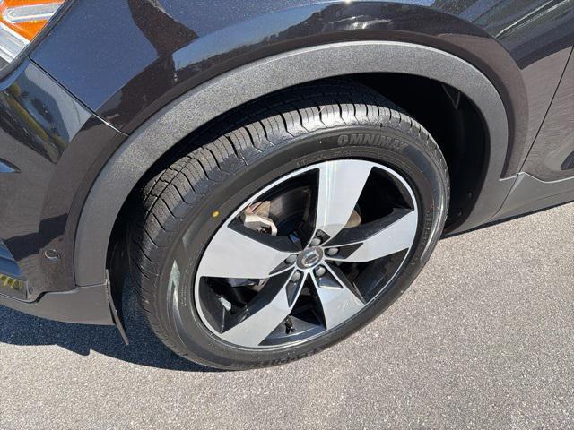 used 2019 Volvo XC40 car, priced at $17,900