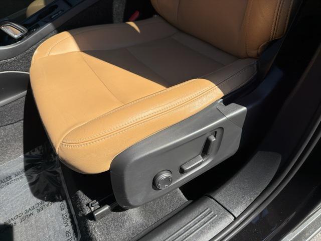 used 2019 Volvo XC40 car, priced at $17,900