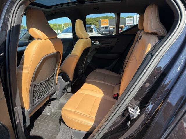 used 2019 Volvo XC40 car, priced at $17,900