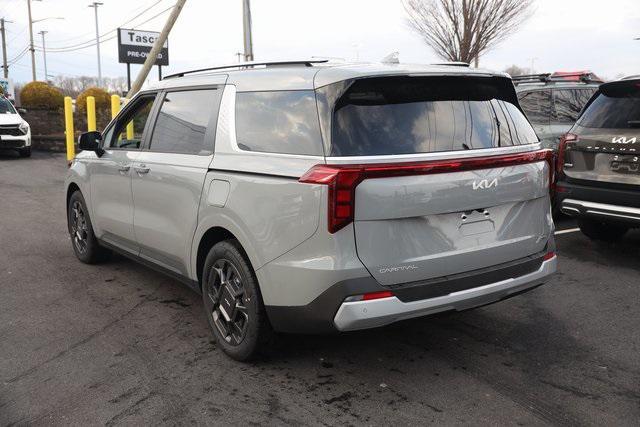 new 2025 Kia Carnival car, priced at $45,230