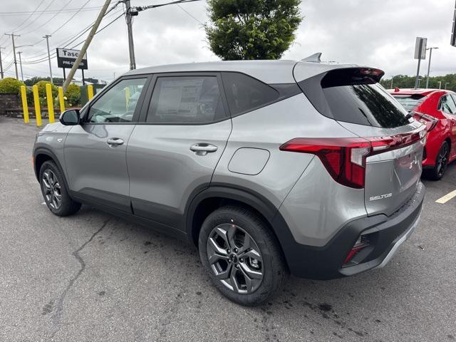 new 2025 Kia Seltos car, priced at $26,275
