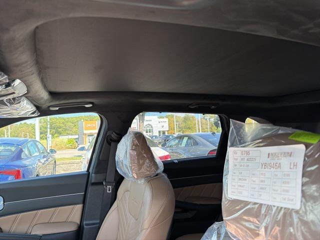 new 2025 Kia Sorento car, priced at $48,655